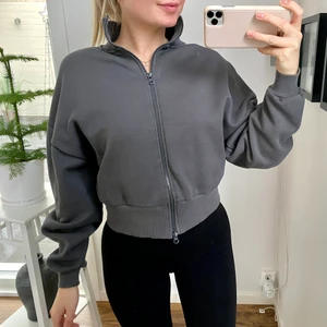 Tröja - Använd 1 gång från Nelly 🤍