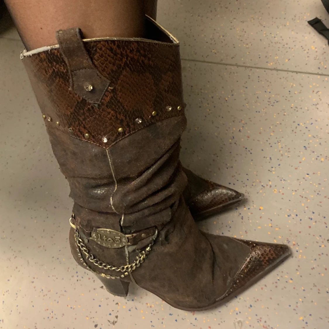 Galet snygga stövlar - 90