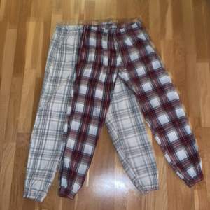 Säljer dessa super fina flanell pyjamasbyxor då dom är lite för korta för mig! Skick som ny:) 60kr styck eller köp båda för 100kr! Skriv till mig för mer information 