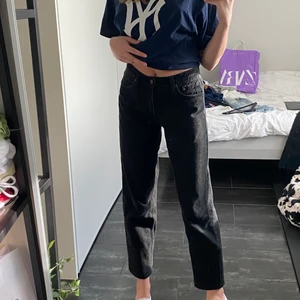 Levis jeans - Levis jeans köpta på secondhand som är använda sällan🥰 (Inga fel på dem!)