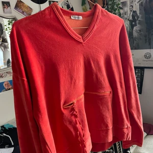 Super mysigt tröja i skönt material  - Köpt på Humans Second hand för 359 kr (märket är Vanilla) 🤎