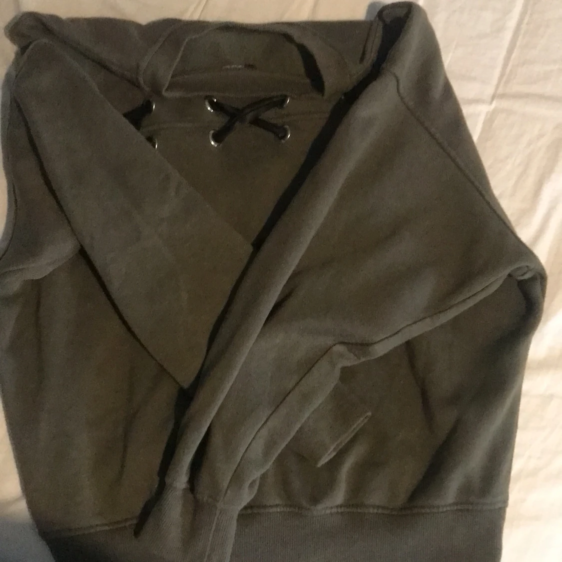 Grön sweatshirt med tryck (HI BYE)  - 91