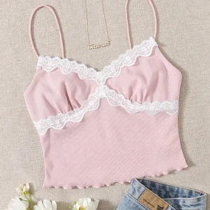 Topp - Söt topp från shein i storlek xs, passar även i S och M. Säljer 120 inklusive frakt💕