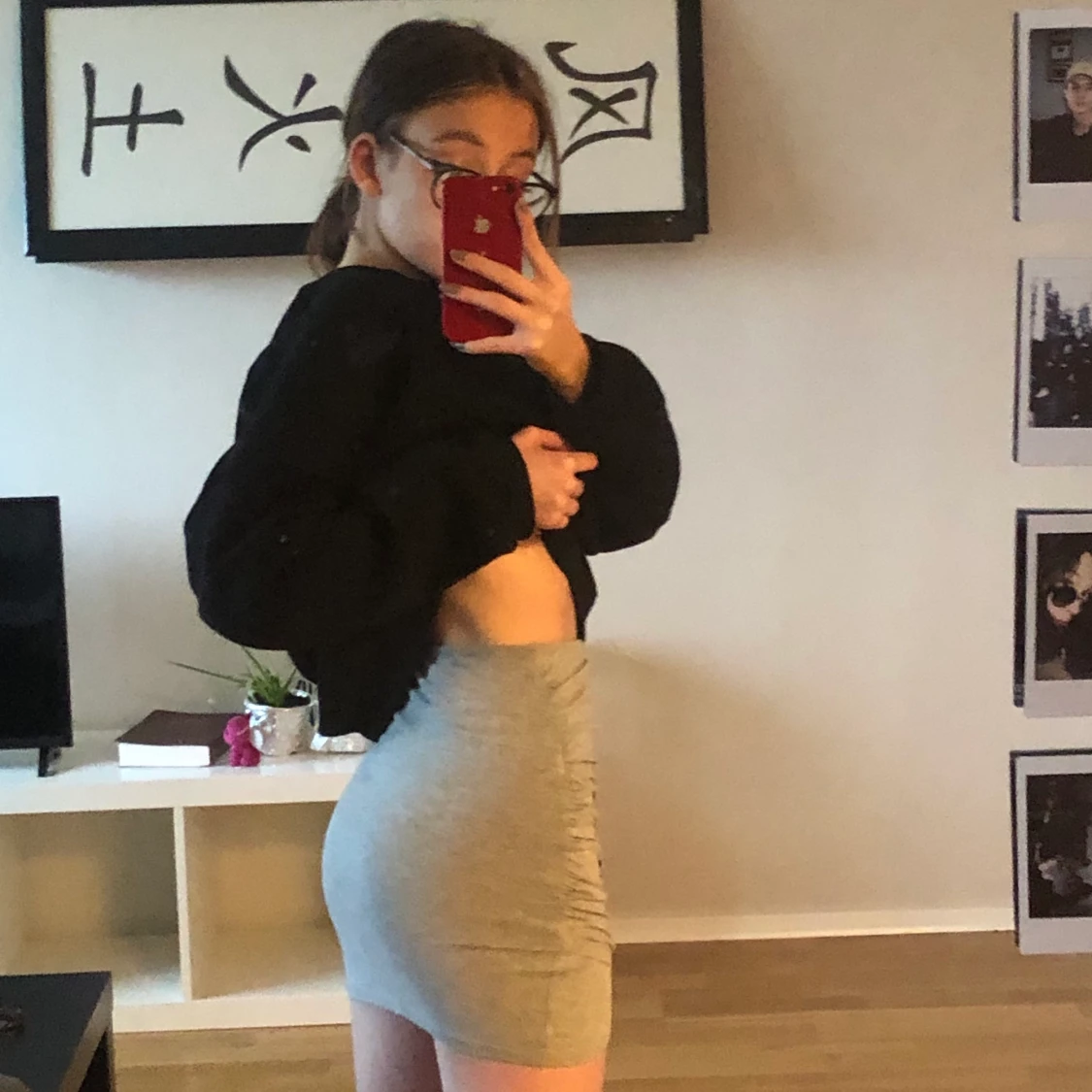 Grå kjol storlek xs