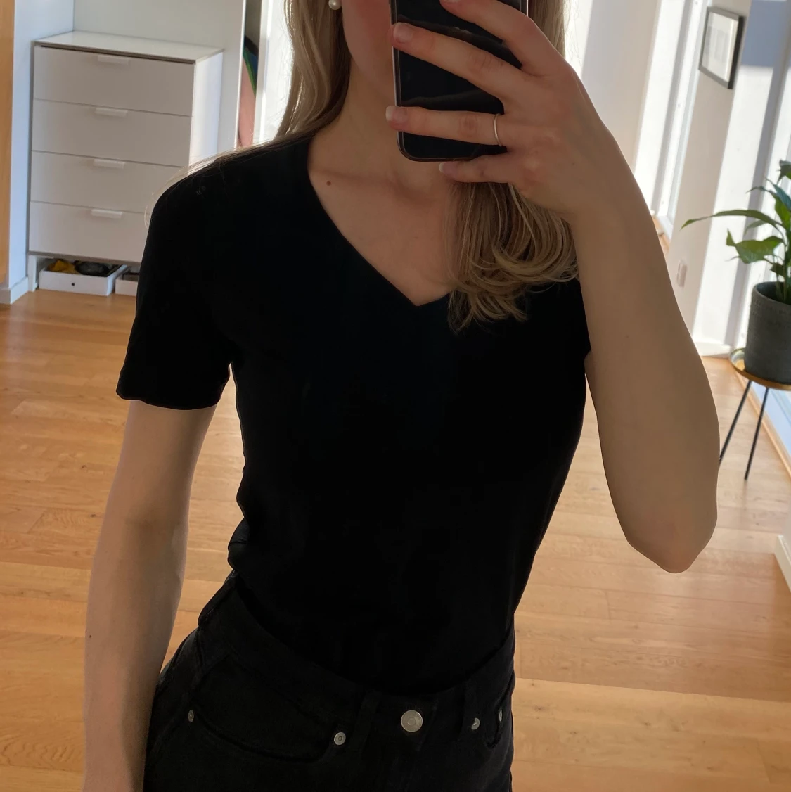 Svart v-ringad t-shirt  - 90