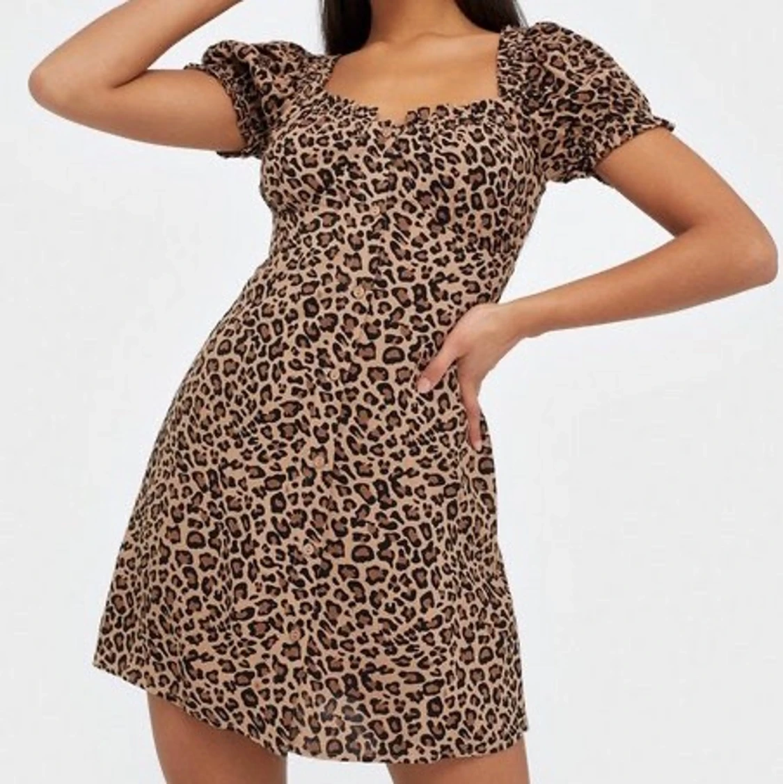 Slutsåld klänning från Nelly - 90