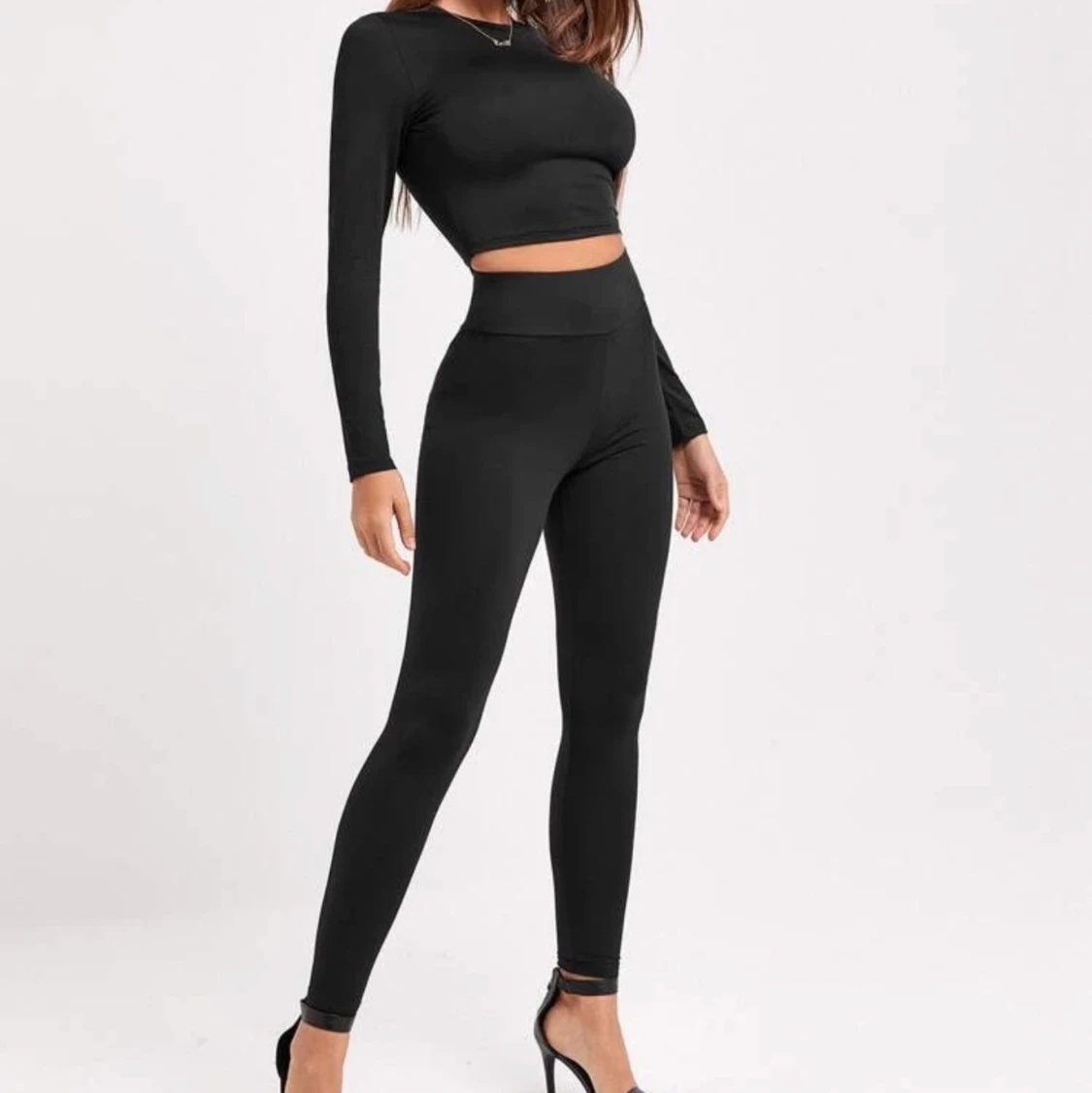 Svart sett ifrån Shein