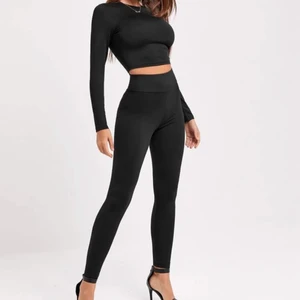 Svart sett ifrån Shein - XS säljer p.g.a dubbel beställning aldrig använt 💕