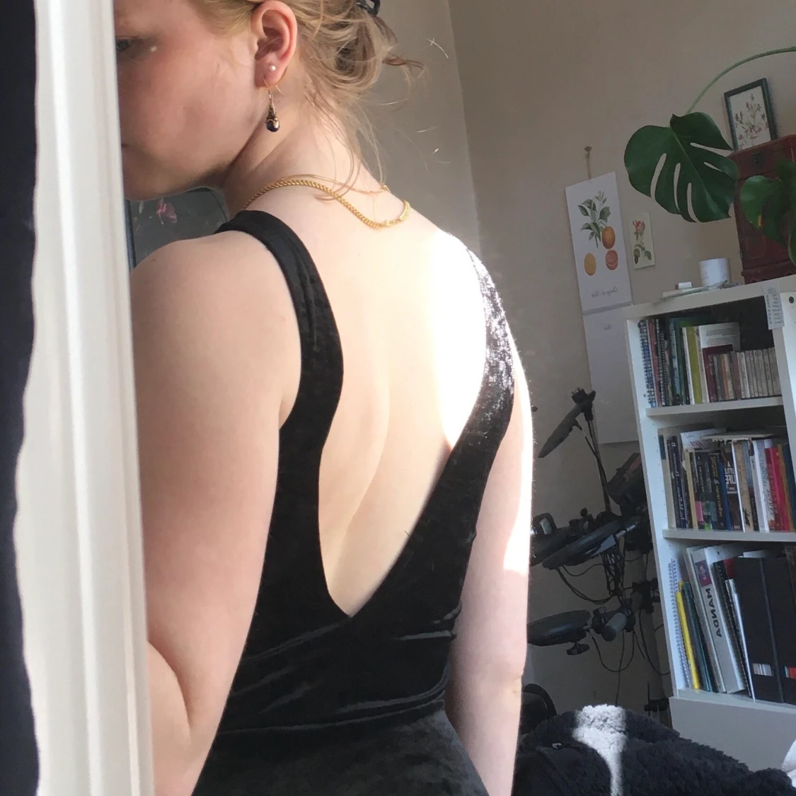 Svart klänning i sammet