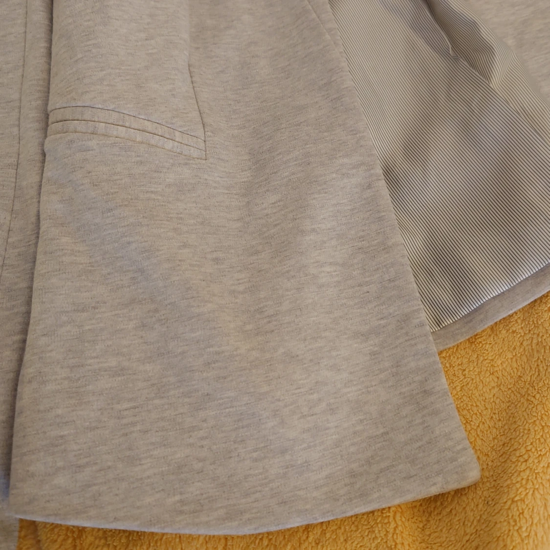 Light grey women's blazer (tight fit 40) - 90