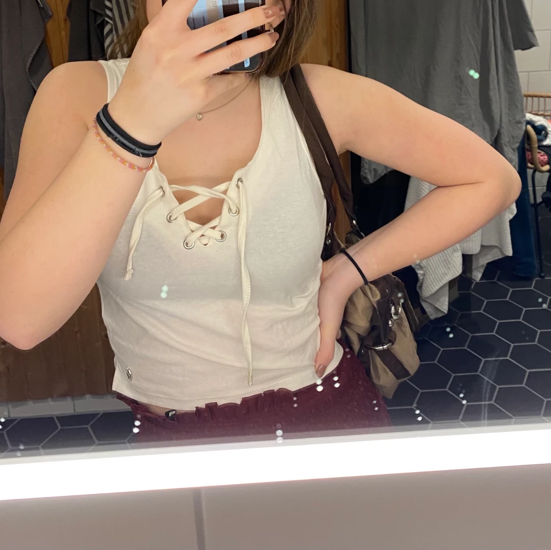 Fint linne med snören