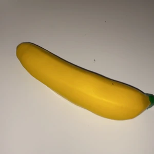 Banan  - fidget vi säljer banan stresbol 