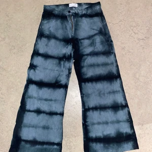 Vida byxor färgade Manchester sitter low Weist  - Manchester low waist 