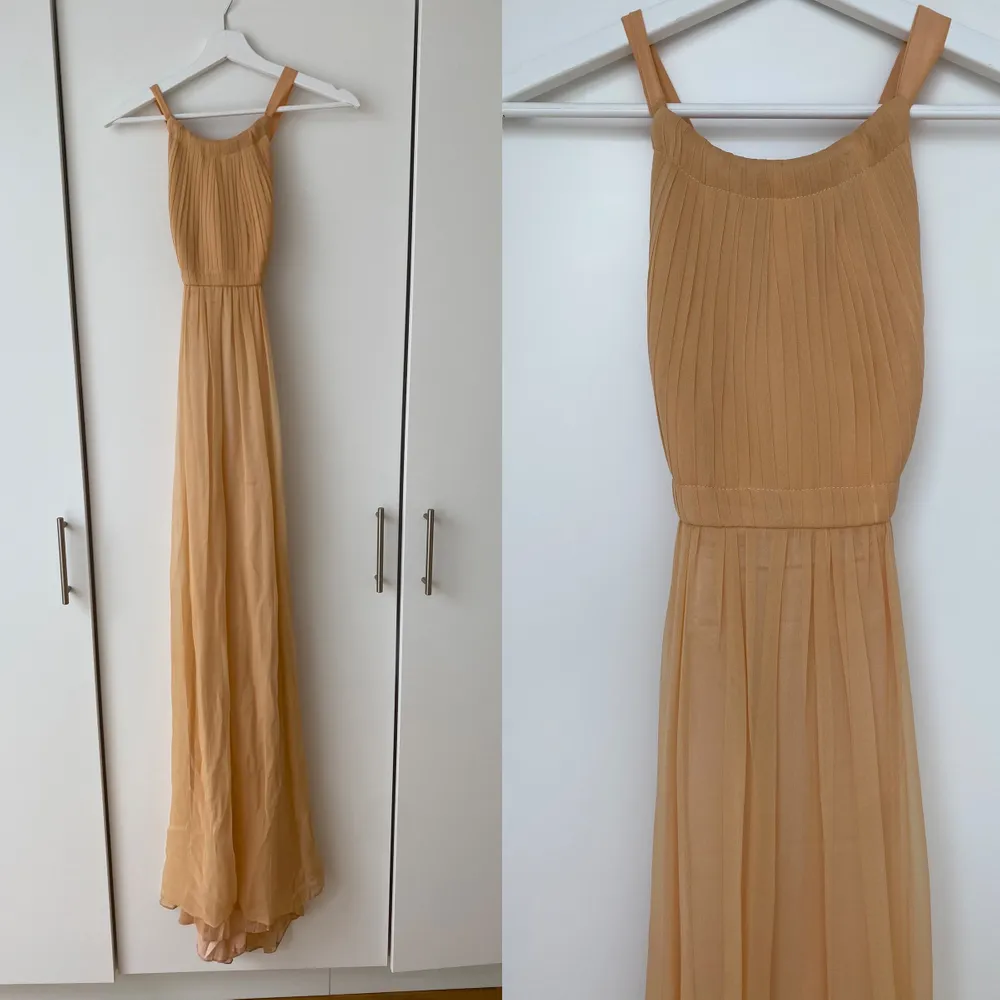 Säljer den här långklänningen från By Malina i modellen Wiki storlek S. Använd skick så säljer därför för 500kr.. Klänningar.