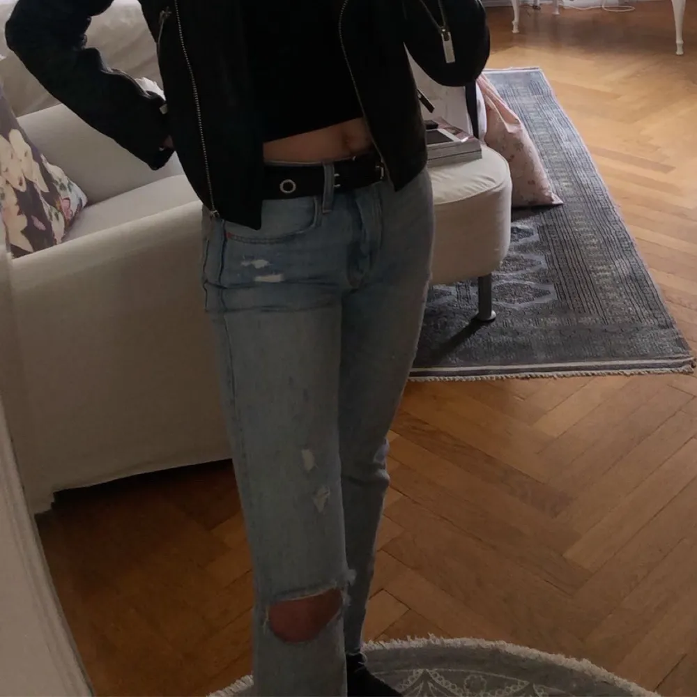 Så fina levisjeans som jag älskar. Har tyvärr blivit försmå för mig😣. Farkut & Housut.