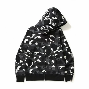 Bape Ponr City Camo Glow in Dark Hoodie - Bape Ponr City Camo Glow in Dark Hoodie (lyser i mörkret) helt ny och oanvänd, GRATIS FRAKT 📦
