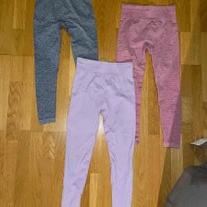 Träningsbyxor  - Säljer dess tre träningsbyxor i storlek S (passar även M) 100kr styck eller alla för 250