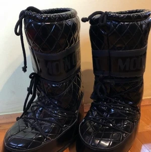 Moonboot queen  - Intressekoll på dessa moonboots i strl 39-41