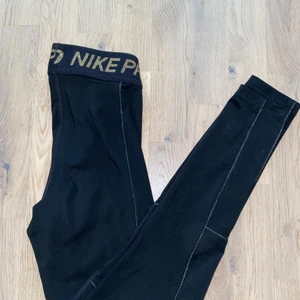 Nike tights  - Knappt använda, storlek S