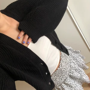 Ribbstickad kofta  - Ribbstickad kofta från HM, knappt använd. 50kr + frakt