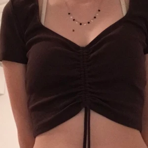 Brun Tröja🤎 - Super fin Tröja ifrån Zara! Jättebra skick, nästan aldrig använd🤎 Säljer för 35 kr+ frakt 📦 🤎🤎