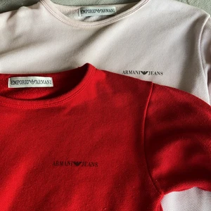 Unika Armani tröjor som  - Säljer två super snygga äkta Långarmade Armani tröjor. Säljer pga passa inte min stil längre. Köp en för 250 eller båda för 400 Storlek S (Köparen betalar frakten) Köpt för 2800 styck 