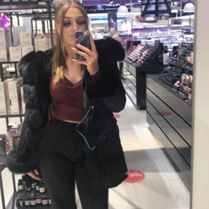 Garoff jacka M/S - Säljer min super fina jacka fråm garoff i absolut nyskick, köptes i januari dethär året för 6000 och är endast använt ca 1 månad. Jackan är i suuuuper fint skick och nästan oanvänd pris kan sänkas vid snabb affär. Jackan är stl M men passar både M och S