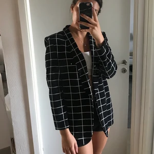 Kavaj  - Knappt använd, storlek XS men passar mer S.  