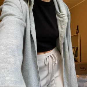 Hoodie - Oversize zip hoodie från weekday