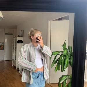 Färgglad skjorta - Unik och färgglad skjorta!! Denna kommer du inte hitta igen 😜