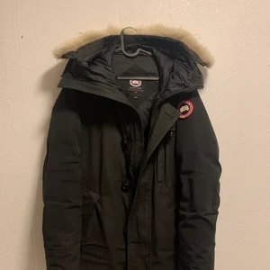 Canada Gosse Jacka till salu - Säljer den för köpte en ny pris kan diskuteras 