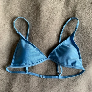 Bikini topp - Jätte fin blå bikini topp. Aldrig använd. 