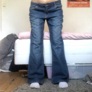 Lågmidjade jeans - Vida lågmidjade med baggy fit