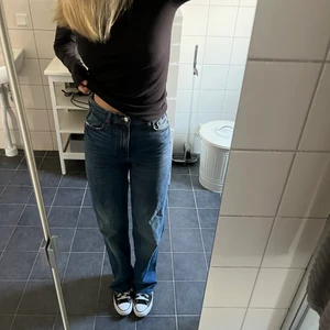 Jeans - Fina jeans från Zara i storlek 34!! 150kr plus frakt på 66kr💕