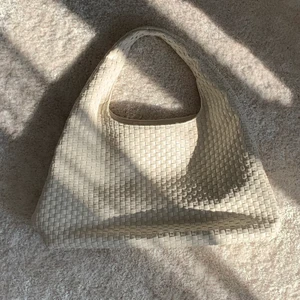 Väska - Så fin väska till våren, använt fåtal ggr! 