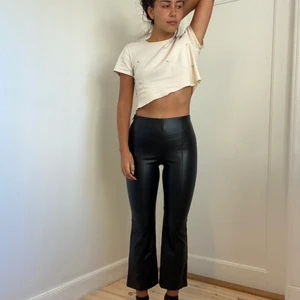 Zara leather pants highwaist 38 - Highwaist leather pants, faux, feel thick, feel real, too short for me, straight legs, make nice figure, black, Zara, fit 36 and 38 NEW