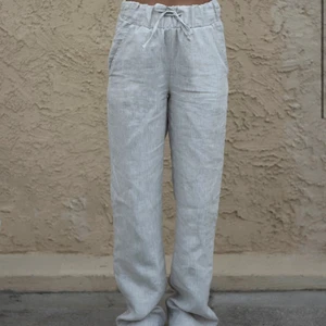 Linnebyxor  - Slutsålda på hemsidan! Skit snygga linnebyxor från A dsgn! Storlek S, helt nyanvända, endast testade! Skriv om du är intresserad! Buda