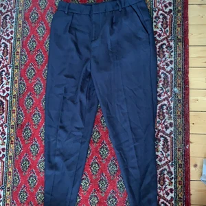 Kostymbyxor - Aldrig använda, strl 36 passar mig som har s