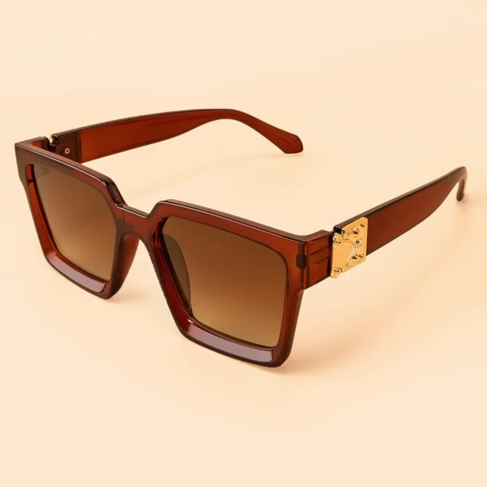 Solglasögon från shein (lånad bild). Super fina trendiga solglasögon passar varje sommar outfit! Aldrig använda 🦋🥰. Accessoarer.