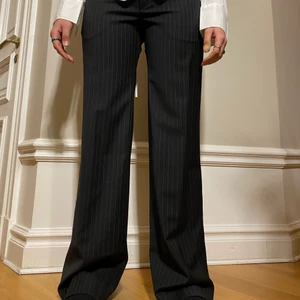 tiger of sweden kostymbyxor  - jätte fina vintage kostymbyxor som nya. låg midja