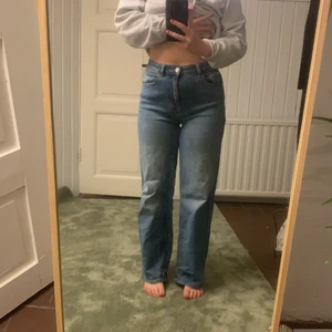 Högmijade byxor från Cubus  - Nästan helt oanvända. Köpta för ungefär två år sedan.