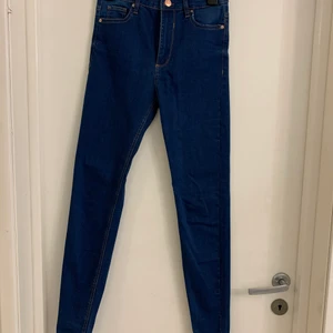 Bershka jeans - Jeans från Bershka, aldrig använda. Hög midja.