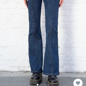 Oandvända brandy jeans  - Aldrig andvändt, lågmidjade frakt kostar 78kr. Storlek S kom privat för mått