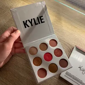 Oanvända palett från Kylie cosmetic💕