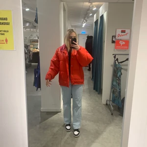 Jacka  - Köpt för 899kr men används ej ❤️ buda från 200kr. Storlek S men skulle säga att den passar alla storlekar