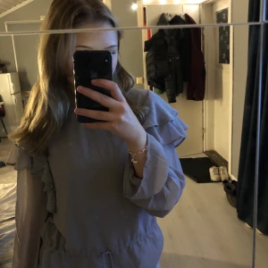 Ljuslila blus - Blus i jättefin lila färg💜