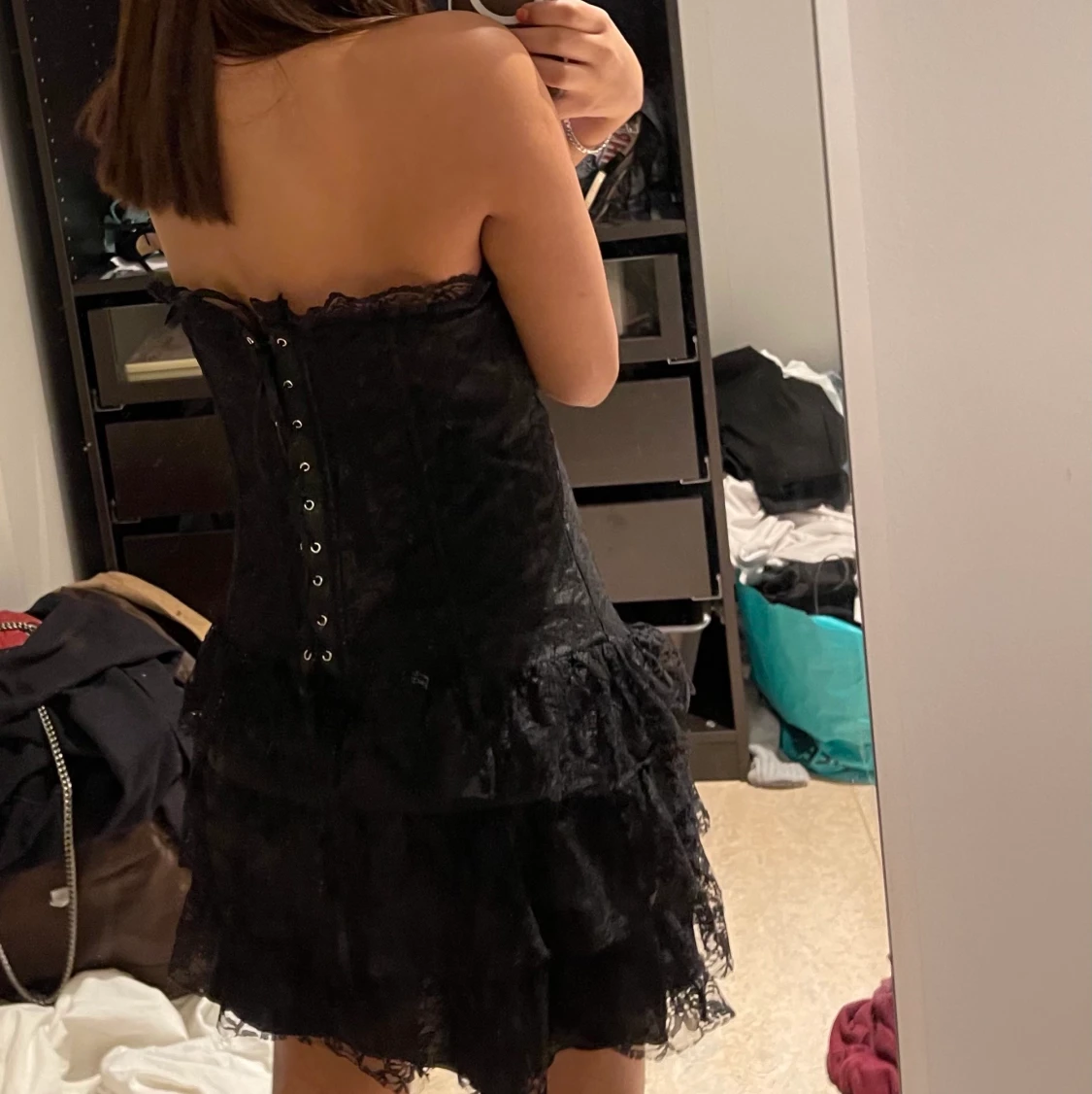 Svart spets korsettklänning  - 91