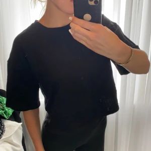 Svart t-shirt - Aldrig använd 