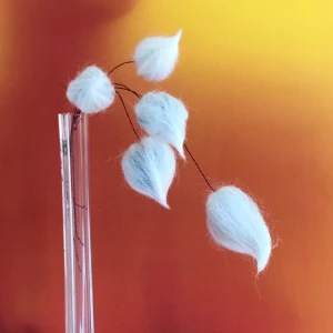 Blomknoppar - 5 små konstgjorda knoppar, en liten bukett!  100 kr plus 44 kr frakt inom Sverige   💚💚💚