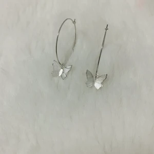 Silver fjärils örhängen  - 😍😍